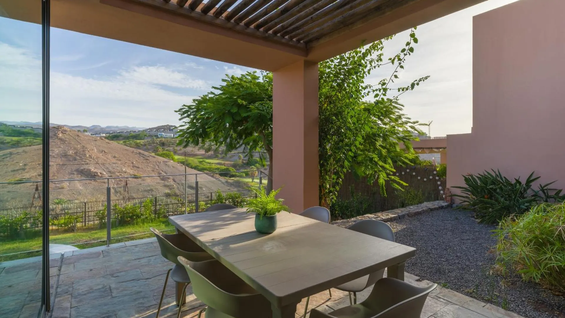 Salobre Villas Lagos 0*, Salobre (Gran Canaria) Spain